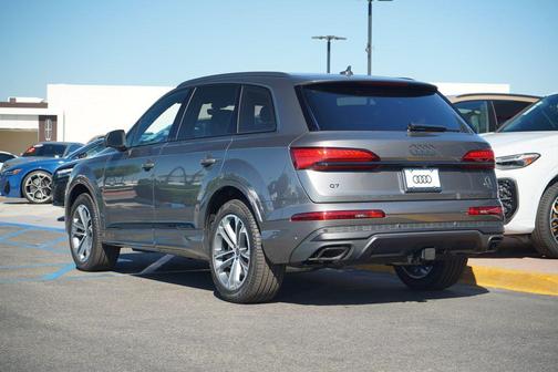 2026 Audi Q7 45 Premium Plus