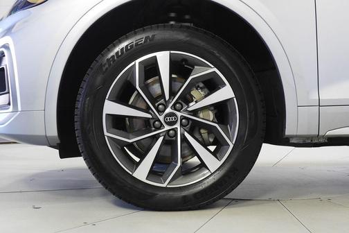 2023 Audi Q5 45 S line Premium Plus
