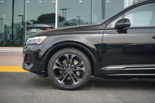 2026 Audi Q7 55 Premium Plus