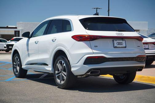 2025 Audi Q5 Premium