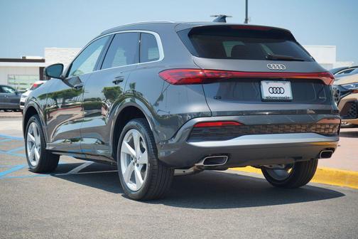 2025 Audi Q5 Premium Plus