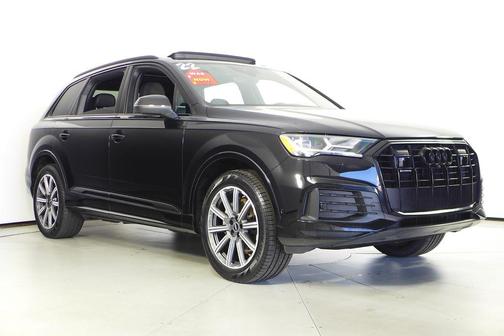 2022 Audi Q7 45 Premium Plus