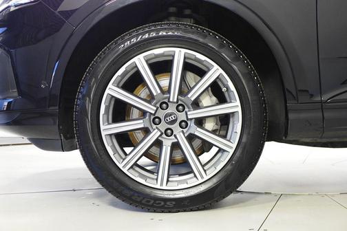 2022 Audi Q7 45 Premium Plus