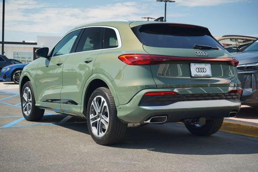 2025 Audi Q5 Premium Plus