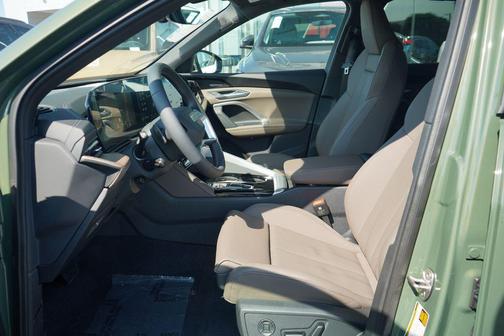 2025 Audi Q5 Premium Plus