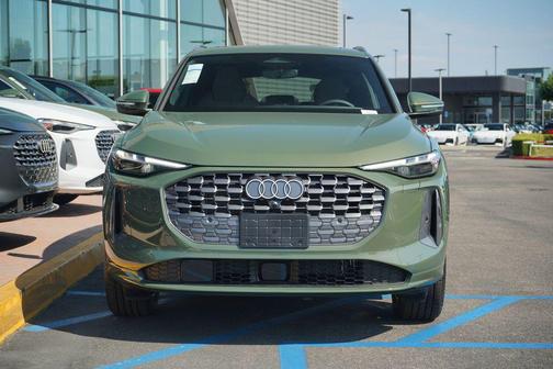 2025 Audi Q5 Premium Plus