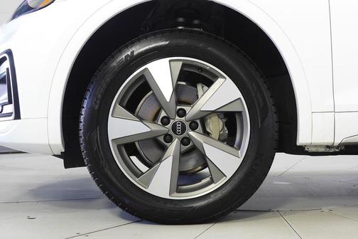 2023 Audi Q5 40 Premium