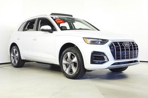 2023 Audi Q5 40 Premium Plus