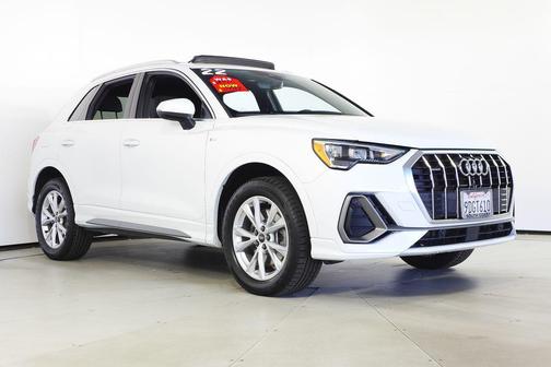 2022 Audi Q3 45 S line Premium