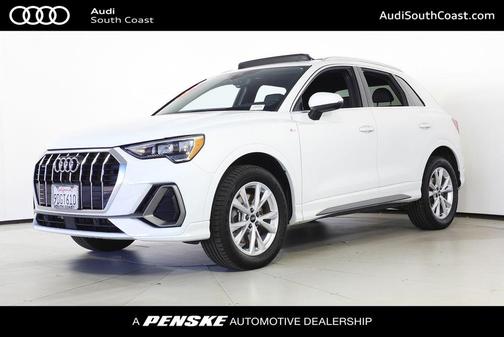 2022 Audi Q3 45 S line Premium