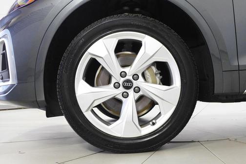 2022 Audi Q5 45 S line Premium Plus