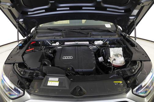 2022 Audi Q5 45 S line Premium Plus