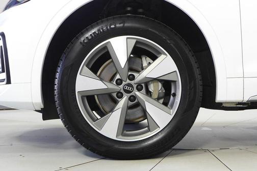 2023 Audi Q5 40 Premium Plus