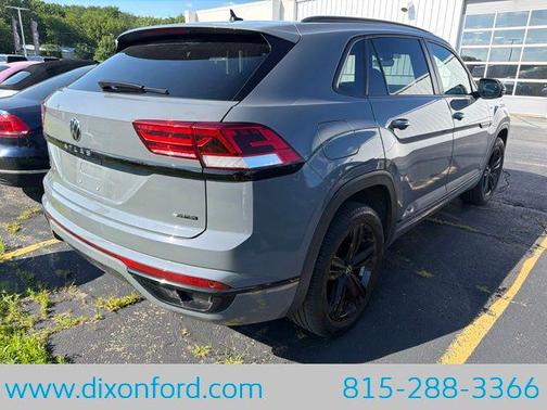 Pure Gray 2023 Volkswagen Atlas Cross Sport 2.0T SEL