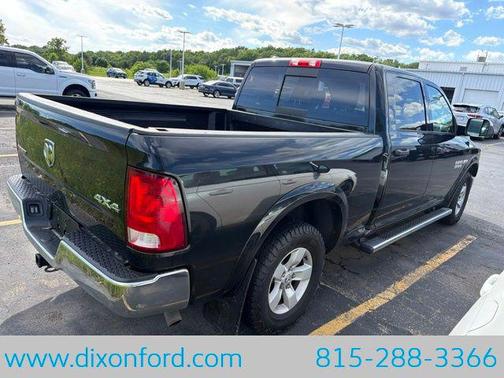Brilliant Black Crystal Pearlcoat 2017 RAM 1500 SLT