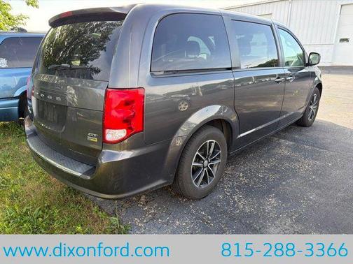 Granite Pearlcoat 2019 Dodge Grand Caravan GT