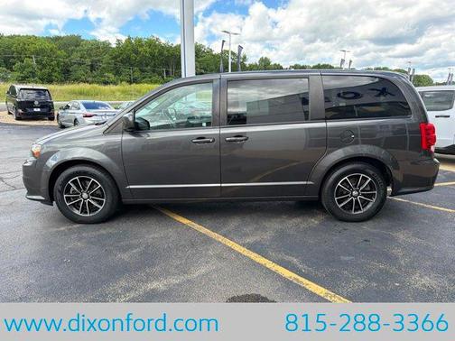 Granite Pearlcoat 2019 Dodge Grand Caravan GT