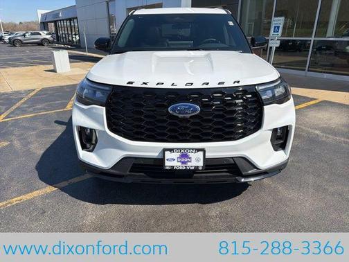 Star White Metallic Tri-Coat 2026 Ford Explorer ST-Line