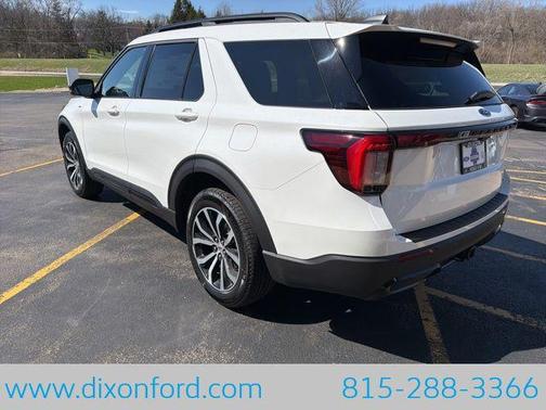 Star White Metallic Tri-Coat 2026 Ford Explorer ST-Line