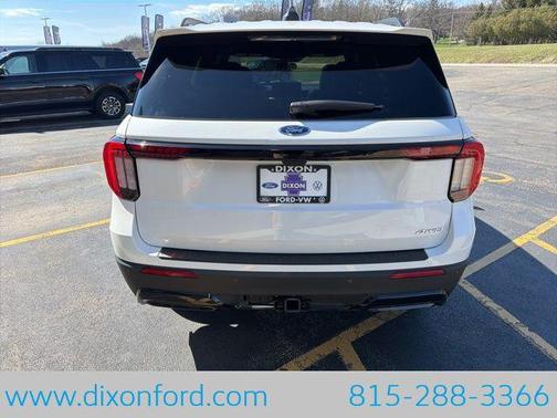 Star White Metallic Tri-Coat 2026 Ford Explorer ST-Line