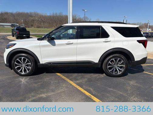 Star White Metallic Tri-Coat 2026 Ford Explorer ST-Line