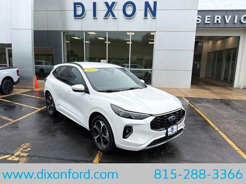 Star White Metallic Tri-Coat 2023 Ford Escape ST-Line Elite