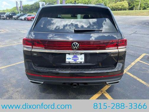 Deep Black Pearl 2026 Volkswagen Atlas 2.0T SE w/Technology 4MOTION