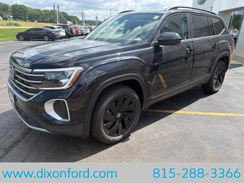 Deep Black Pearl 2026 Volkswagen Atlas 2.0T SE w/Technology 4MOTION
