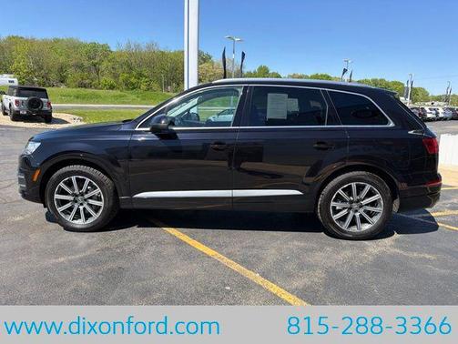 Night Black 2017 Audi Q7 3.0T Prestige