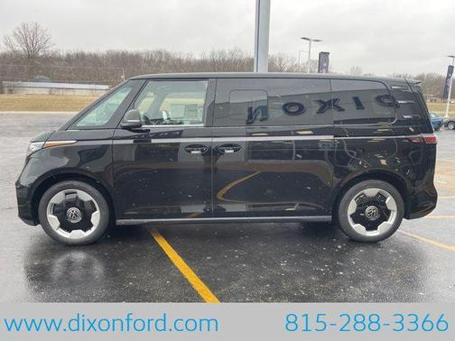 Deep Black Pearl 2025 Volkswagen ID. Buzz Pro S