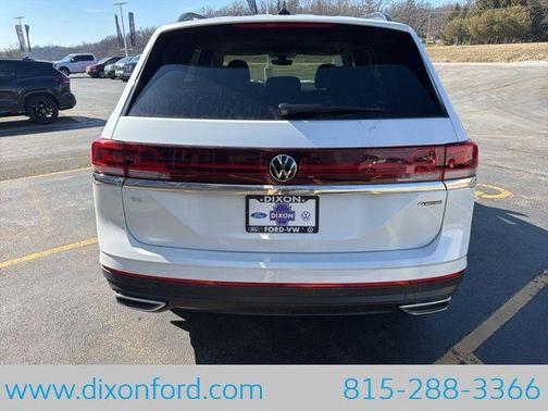 opal white pearl 2026 Volkswagen Atlas 2.0T SE
