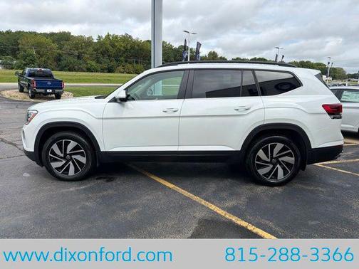 Opal White Pearl 2026 Volkswagen Atlas 2.0T SE w/Technology 4MOTION