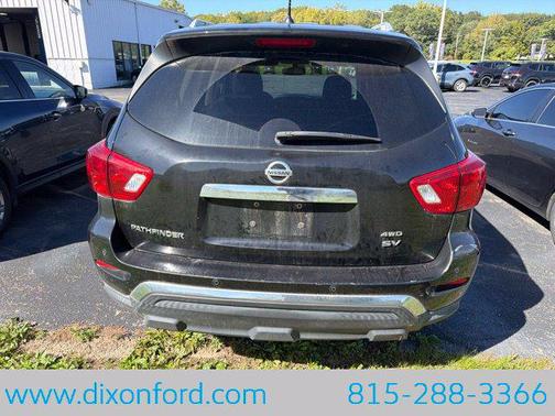 Magnetic Black 2018 Nissan Pathfinder SV