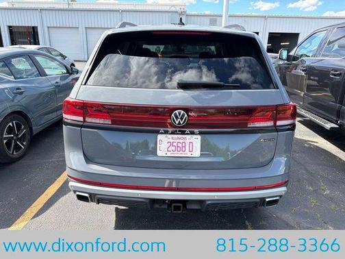 Pure Gray 2025 Volkswagen Atlas 2.0T Peak Edition
