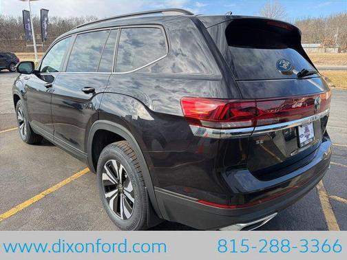 deep black pearl 2026 Volkswagen Atlas 2.0T SE