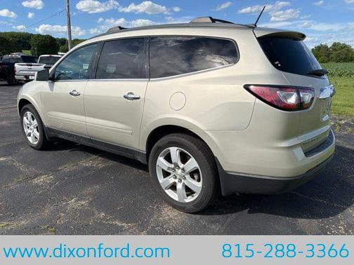 Champagne Silver Metallic 2017 Chevrolet Traverse 1LT
