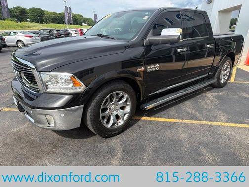 Brilliant Black Crystal Pearlcoat 2017 RAM 1500 Longhorn