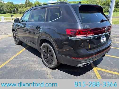 Deep Black Pearl 2026 Volkswagen Atlas 2.0T SE w/Technology 4MOTION