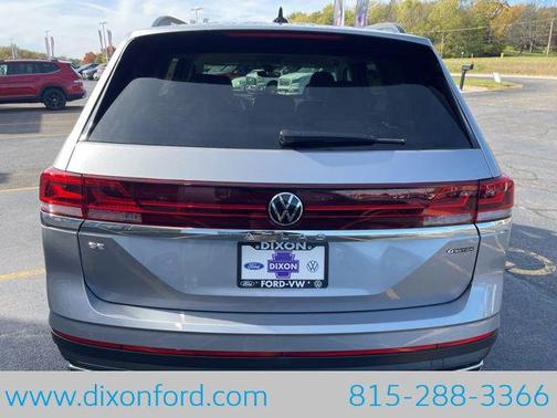 silver mist metallic 2026 Volkswagen Atlas 2.0T SE