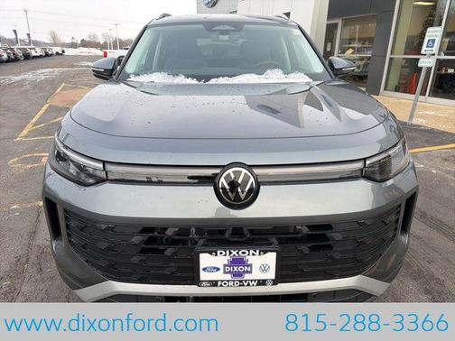 platinum gray metallic 2026 Volkswagen Tiguan 2.0T SE 4MOTION