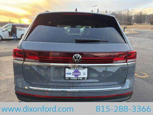 Pure Gray 2026 Volkswagen Atlas 2.0T SE w/Technology 4MOTION