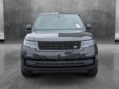 2025 Land Rover Range Rover P530 SE