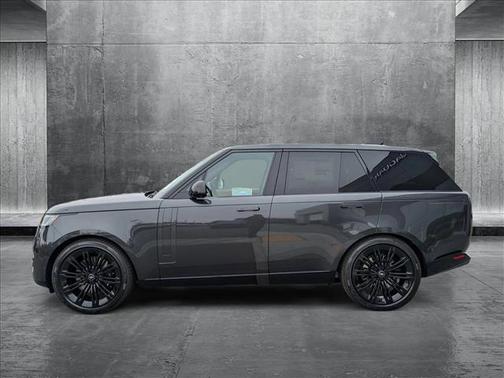 2025 Land Rover Range Rover P530 SE