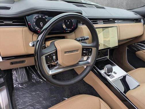 2025 Land Rover Range Rover P530 SE