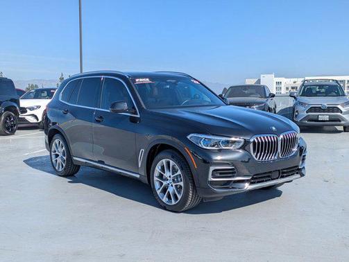 Black Sapphire Metallic 2022 BMW X5 xDrive40i
