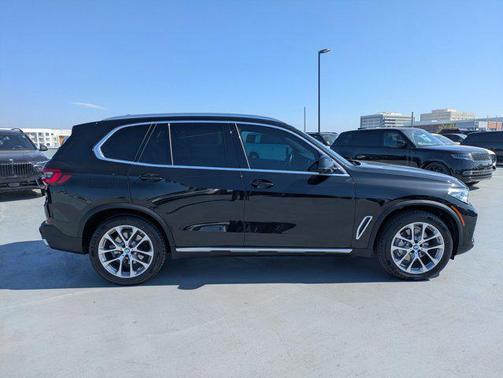 Black Sapphire Metallic 2022 BMW X5 xDrive40i