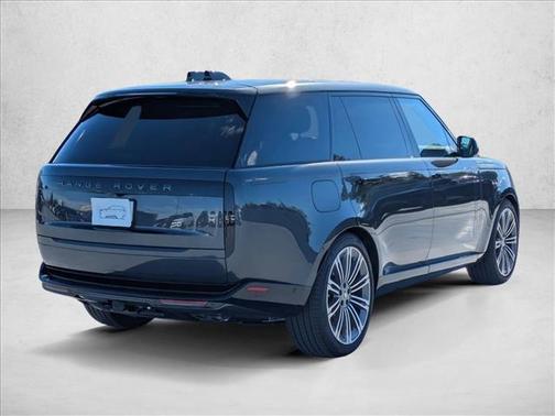2025 Land Rover Range Rover P530 SE 7 Seat