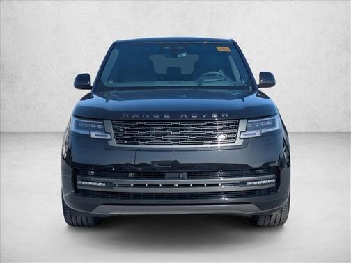 Santorini Black Metallic 2026 Land Rover Range Rover P550e SE