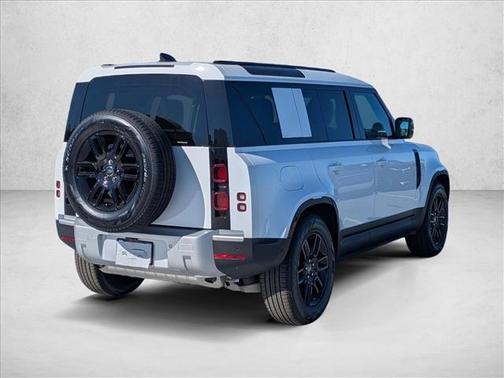 2025 Land Rover Defender 110 P400 S