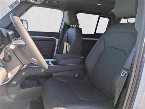 2025 Land Rover Defender 110 P400 S